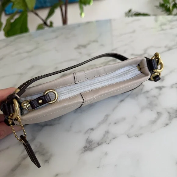 COACH Y2K Vintage Carly Leather Wristlet Mini Bag 40492 Parchment Ivory Brown - Picture 11 of 15